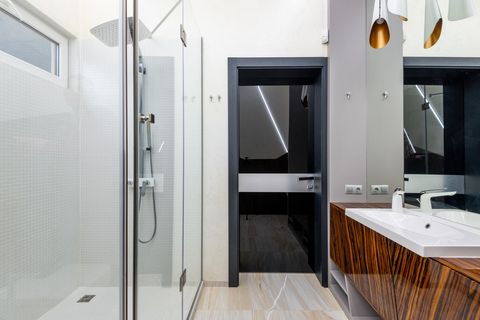Что такое душевая walk-in и почему она подходит для ЖК «Капитал Тауэрс»?