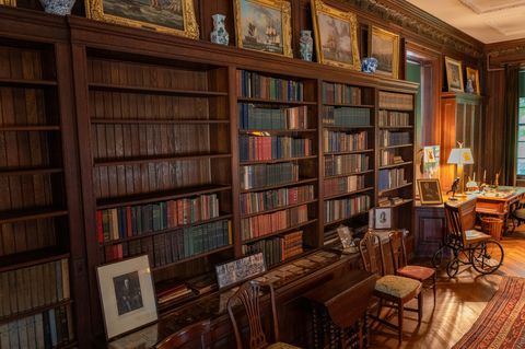 Сколько книг можно хранить в кабинете без риска для перекрытий?